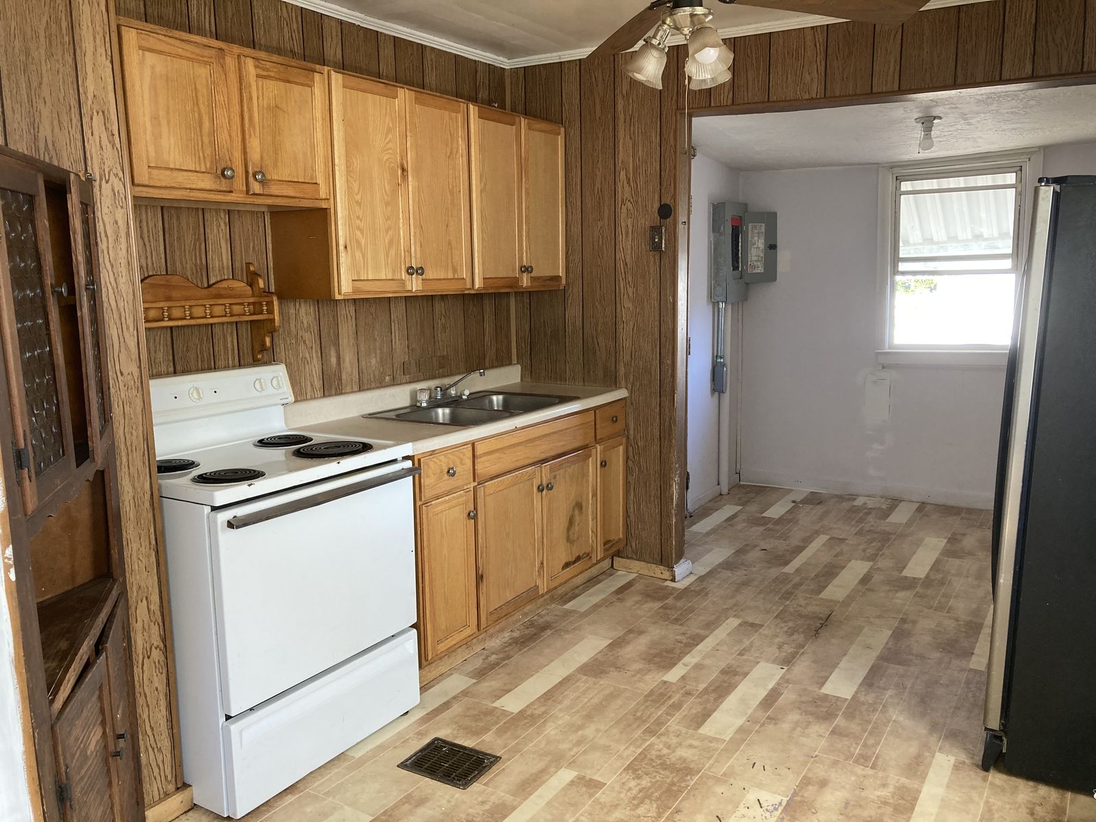 3-bedroom house at 121 5th West, East Carbon, UT 84520