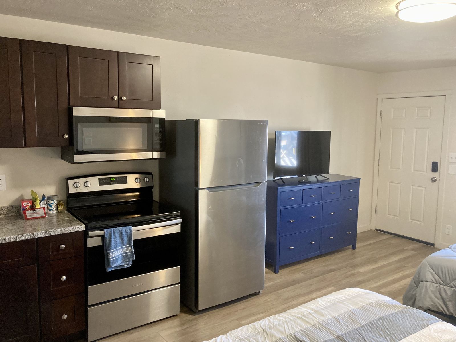 Studio 12 at 620 W Main St, Green River, UT 84525