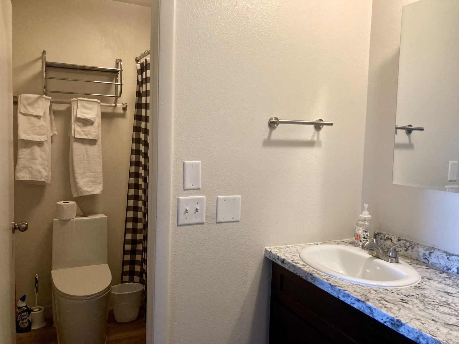 Studio 12 at 620 W Main St, Green River, UT 84525